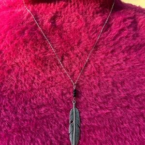 Intricate Silver Feather Necklace with Delicate Chain